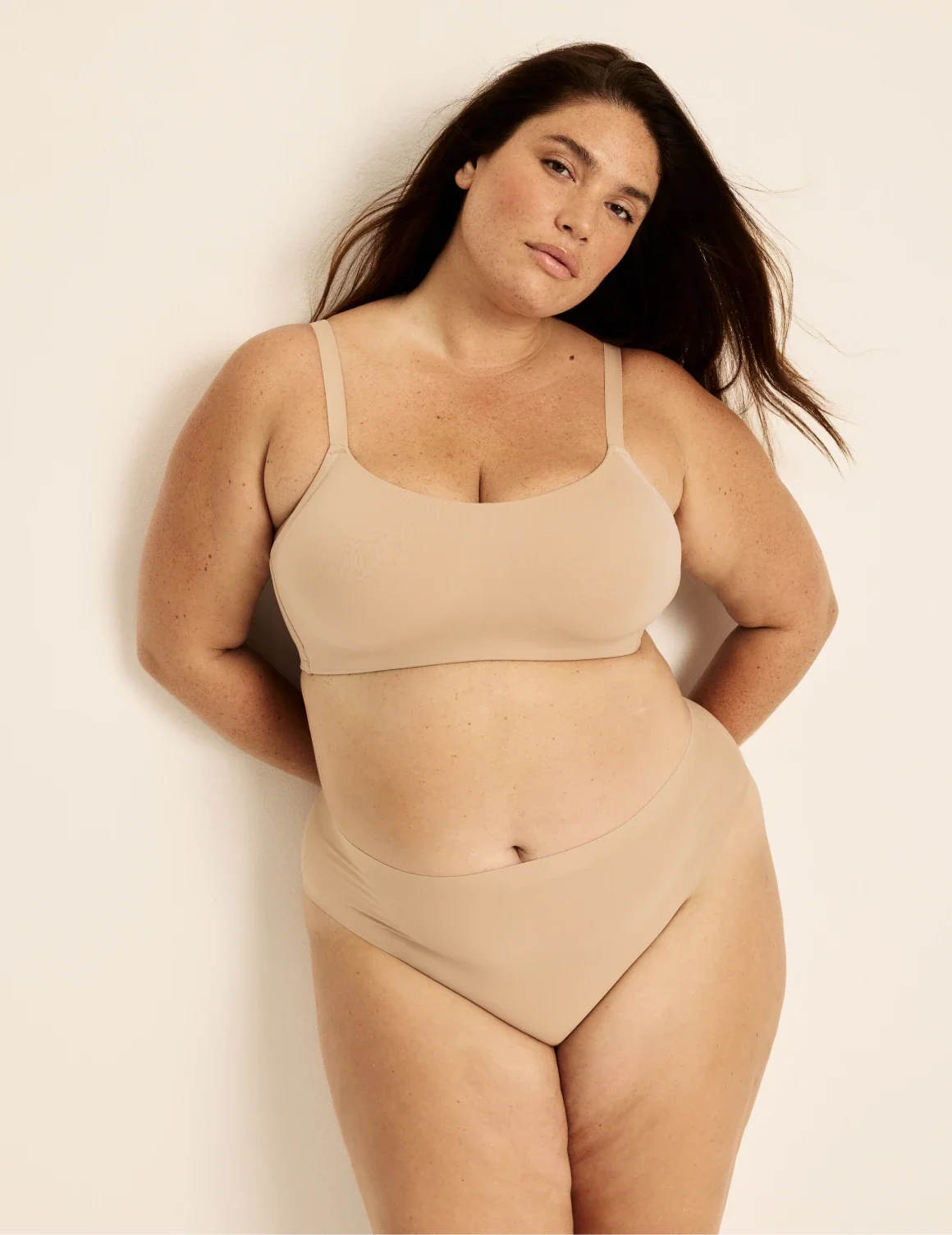 Full-body view of model wearing the Light Leakproof No-Show French Cut highlighting the coverage and smooth fit – Warm Sand – view 8 of 8