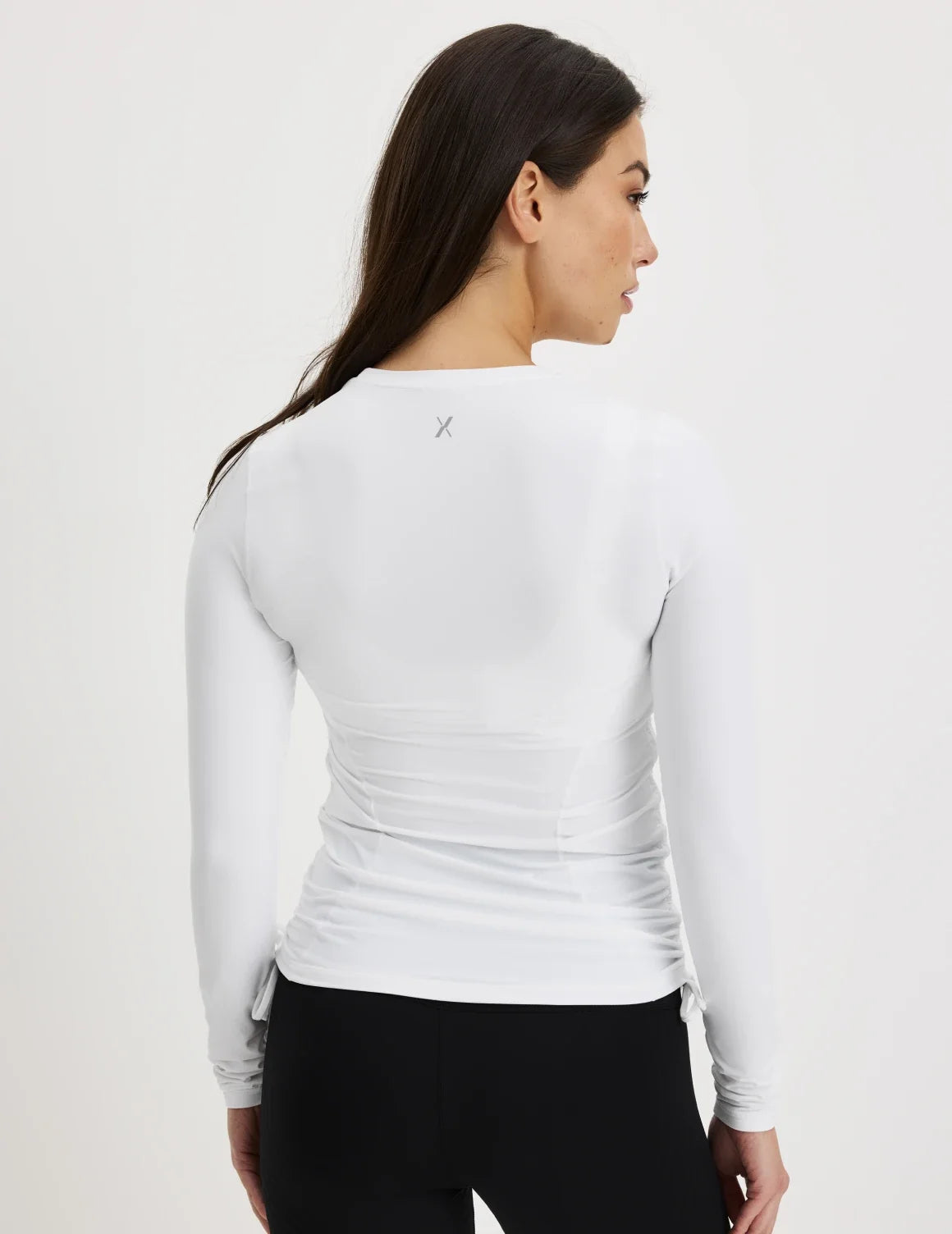 Front view of model highlighting the coverage and fit – Bright White – view 12 of 13