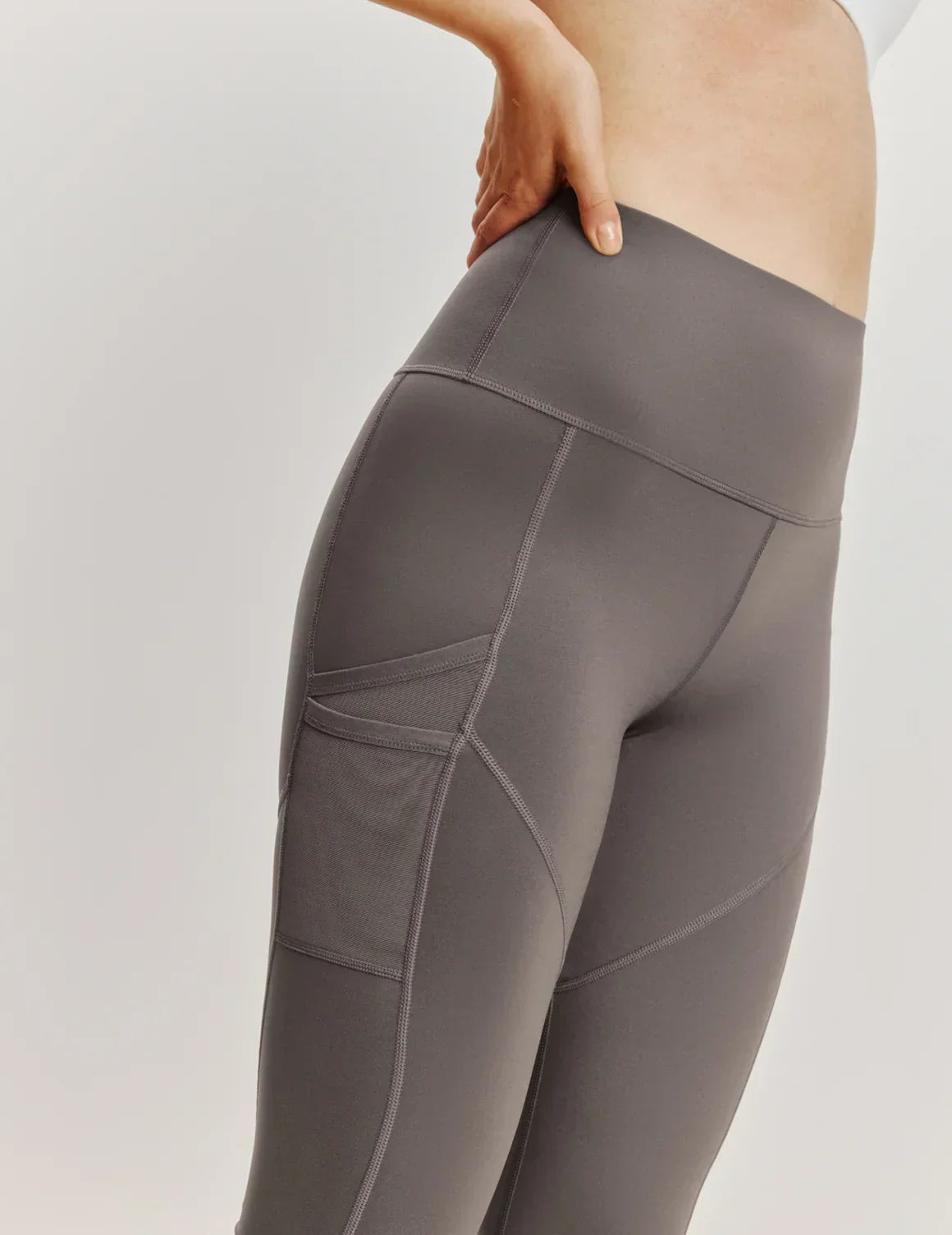 LeakStrong™ Leakproof Legging – Titanium – view 8 of 9