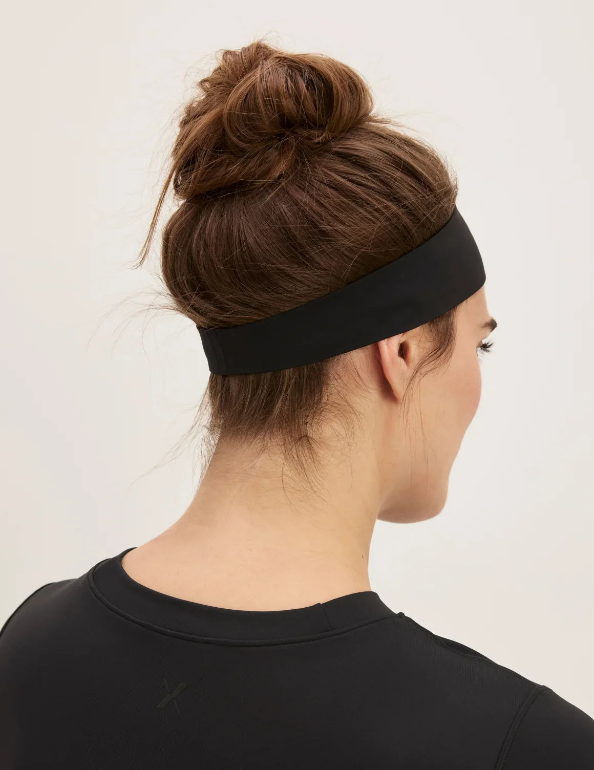 Front view of model highlighting the coverage and fit – Black – view 2 of 2
