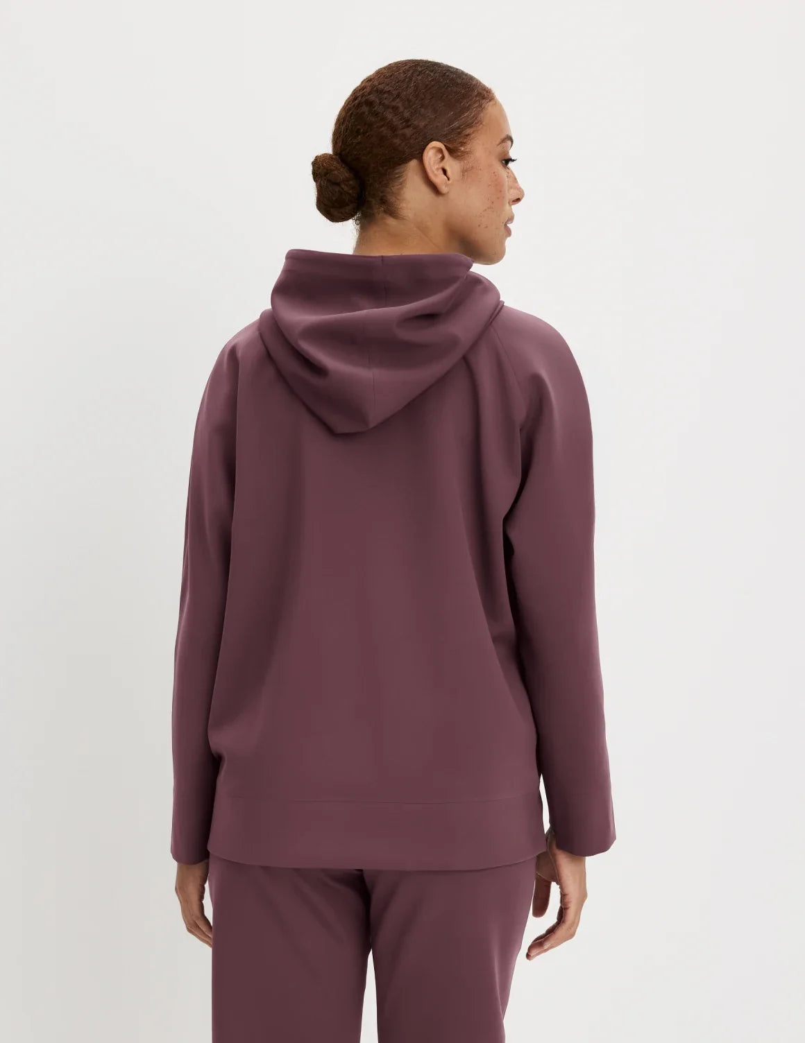 Back view of model wearing the CloudCut™ Hoodie highlighting the coverage and fit – Dahlia – view 9 of 15