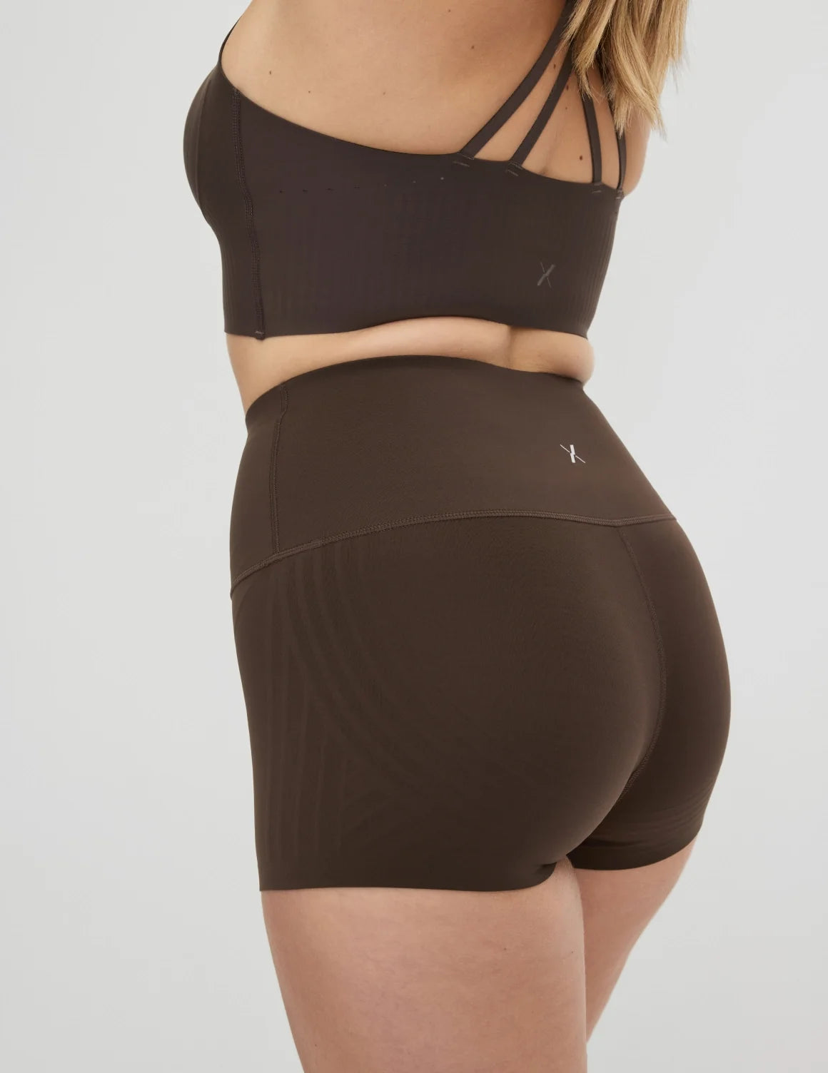 Front view of model highlighting the coverage and fit – Espresso – view 4 of 22
