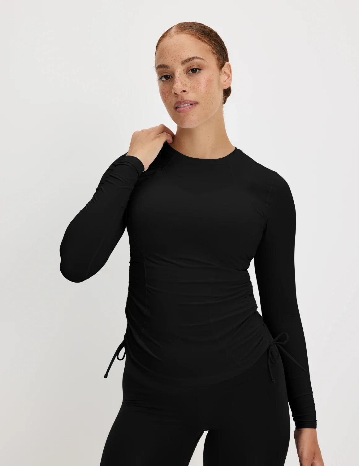 Front view of model highlighting the coverage and fit – Black – view 1 of 13