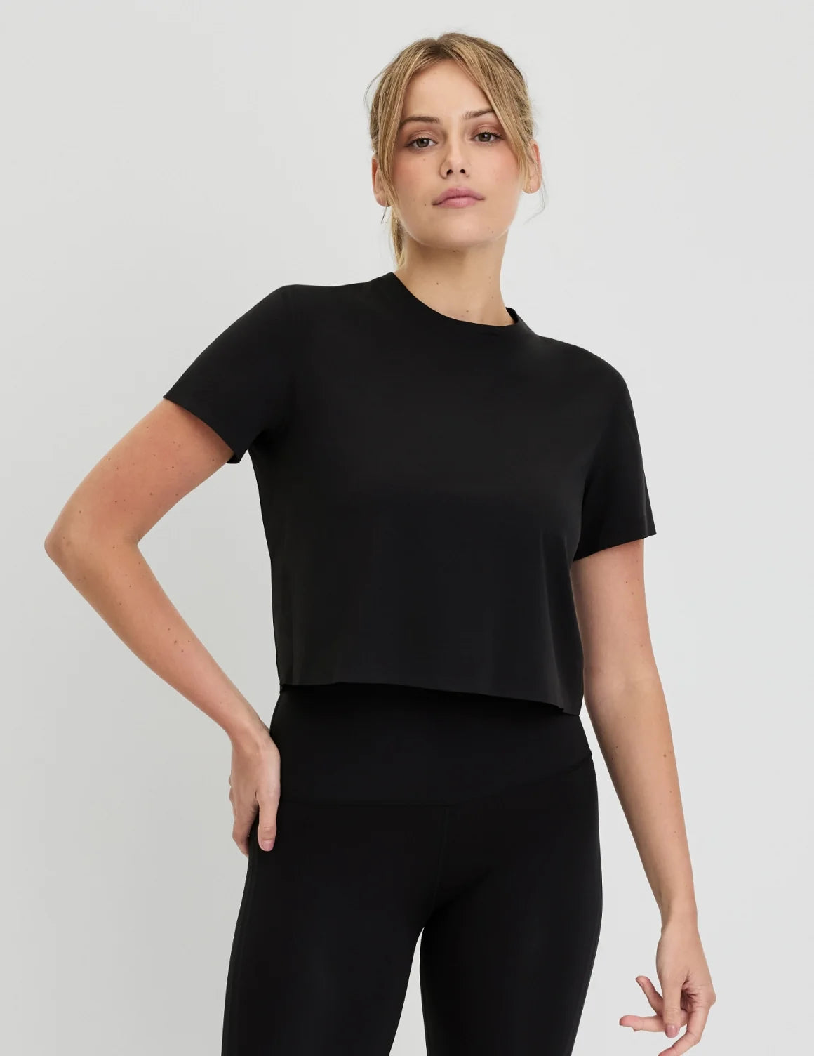 Front view of model highlighting the coverage and fit – Black – view 1 of 28