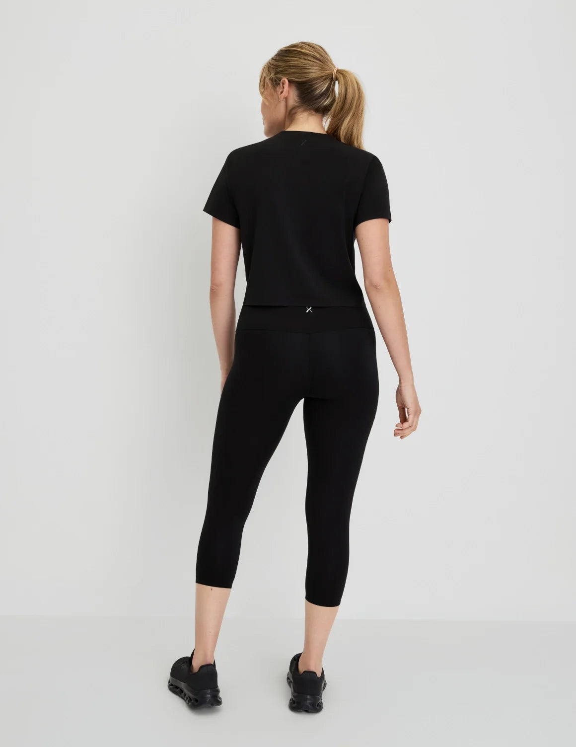 Front view of model highlighting the coverage and fit – Black – view 4 of 28